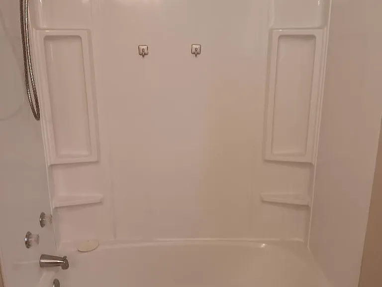 Tub / Shower