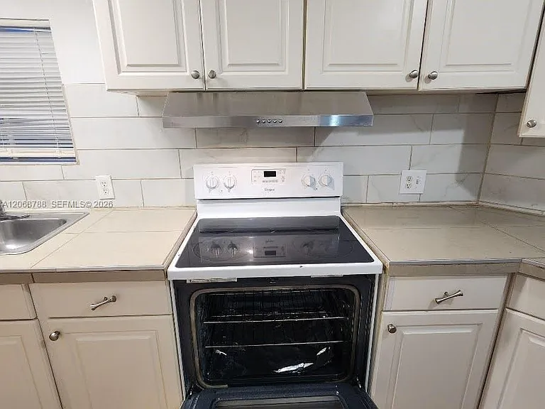 5864 Cartier Rd #H — Photo 17
