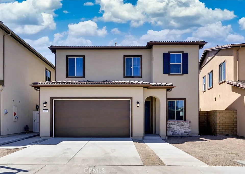 208 Lily Loop