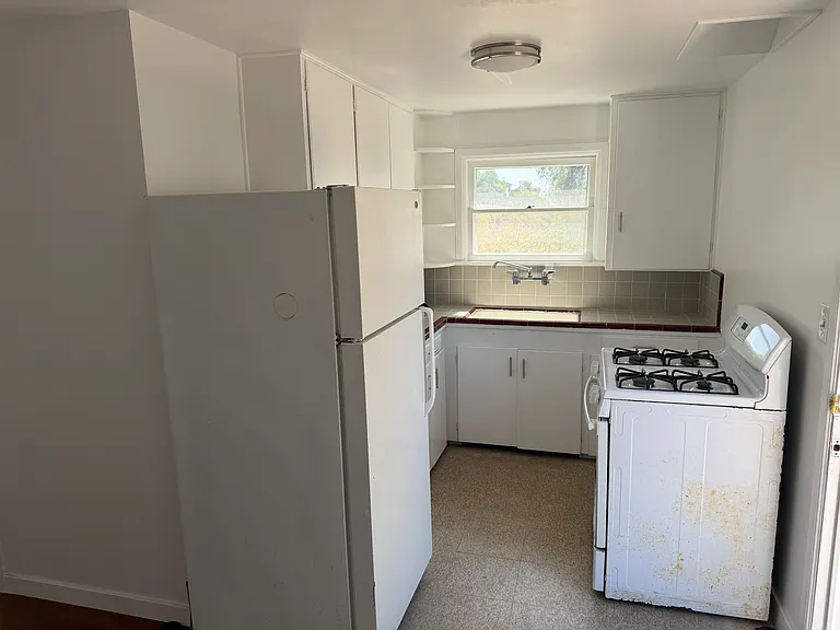 Alta Dr — Photo 2