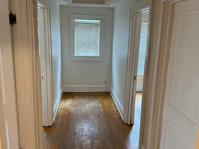 618 E Brewster St — Photo 10