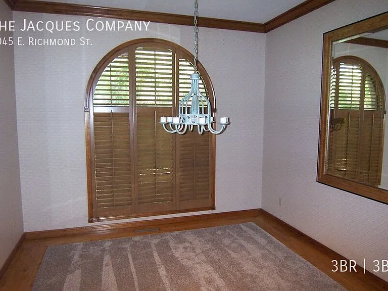 2045 E Richmond St — Photo 15