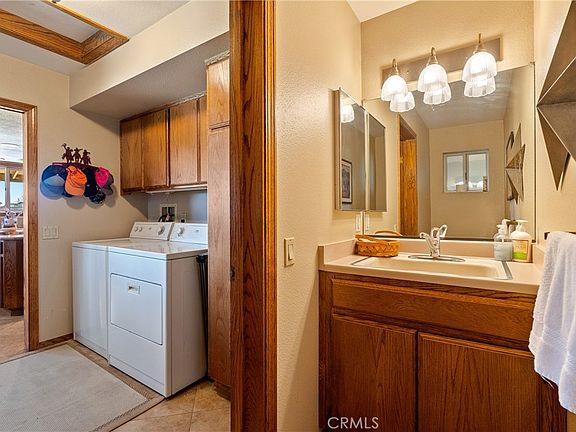 5th image of 7686 Feenstra Rd