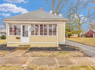 309 E Lincoln St, Monticello, IL 61856