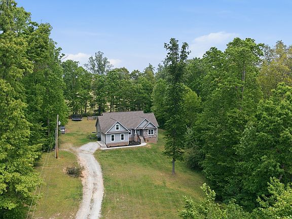 4th image of 1091 Garton Rd
