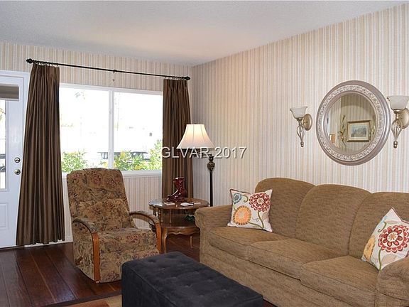 5th image of 3117 Greenbriar Dr