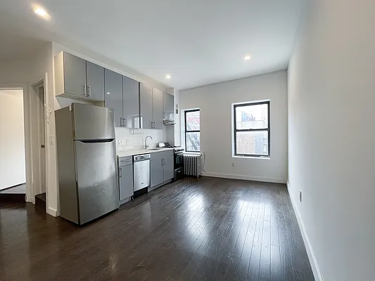 Rented by Kahen Properties | media 7