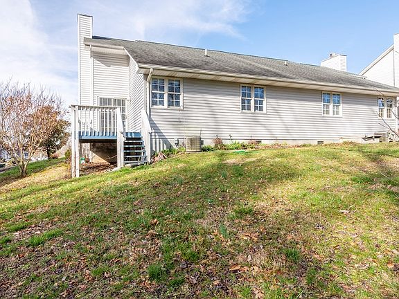 3rd image of 1033 E Valley Dr