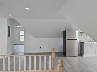 916 Wolcott Ave ROOM 7, Beacon, NY 12508