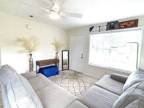 3rd image of 556 Ixora Ave NW