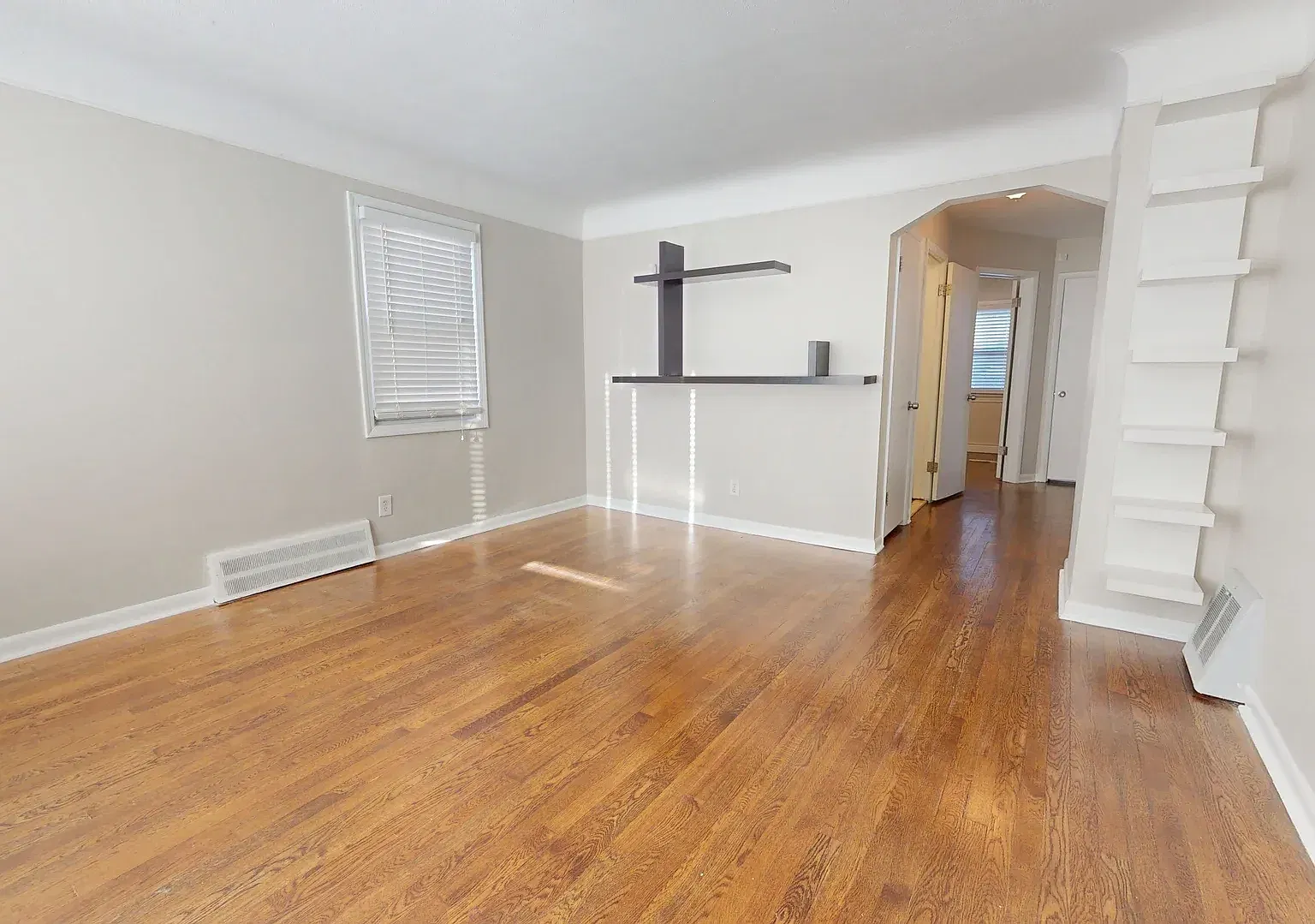 Charming 3 Bed/2 Bath Home for Rent in Berkley, MI — Photo 2