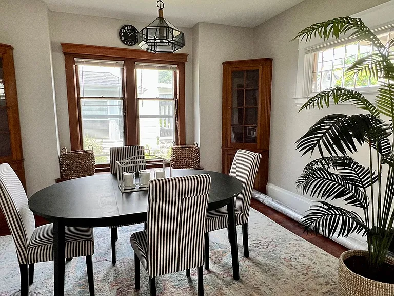 531 Glenwood Ave SE — Photo 3