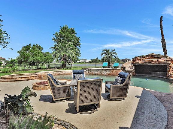 4th image of 8923 Corbridge Dr