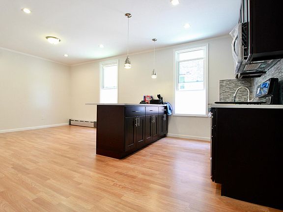 3rd image of 1531 E 96th St #1R