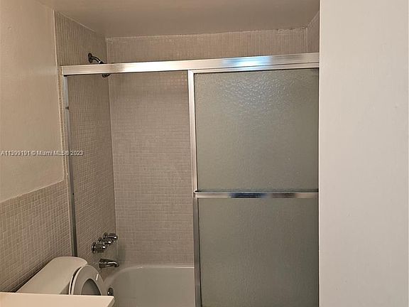 3rd image of 3660 NE 166th St APT 412