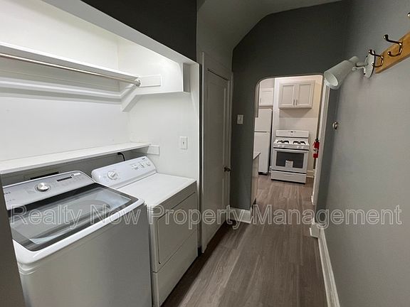 4th image of 12228 Fairview Ct