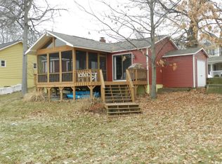 11079 Long Point Dr, Plainwell, MI 49080