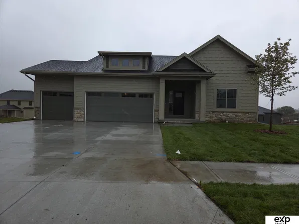 12409 S 89th Ave, Papillion, NE 68046