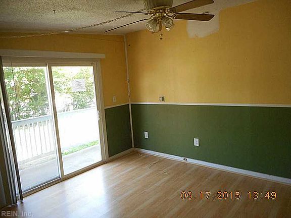 4th image of 2520 Pringle Dr