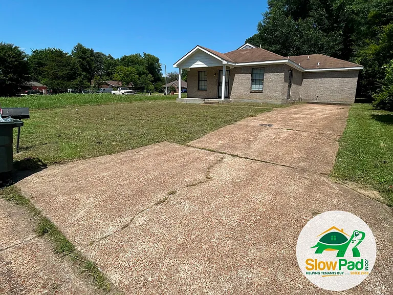 3812 Black Forest Dr — Photo 1