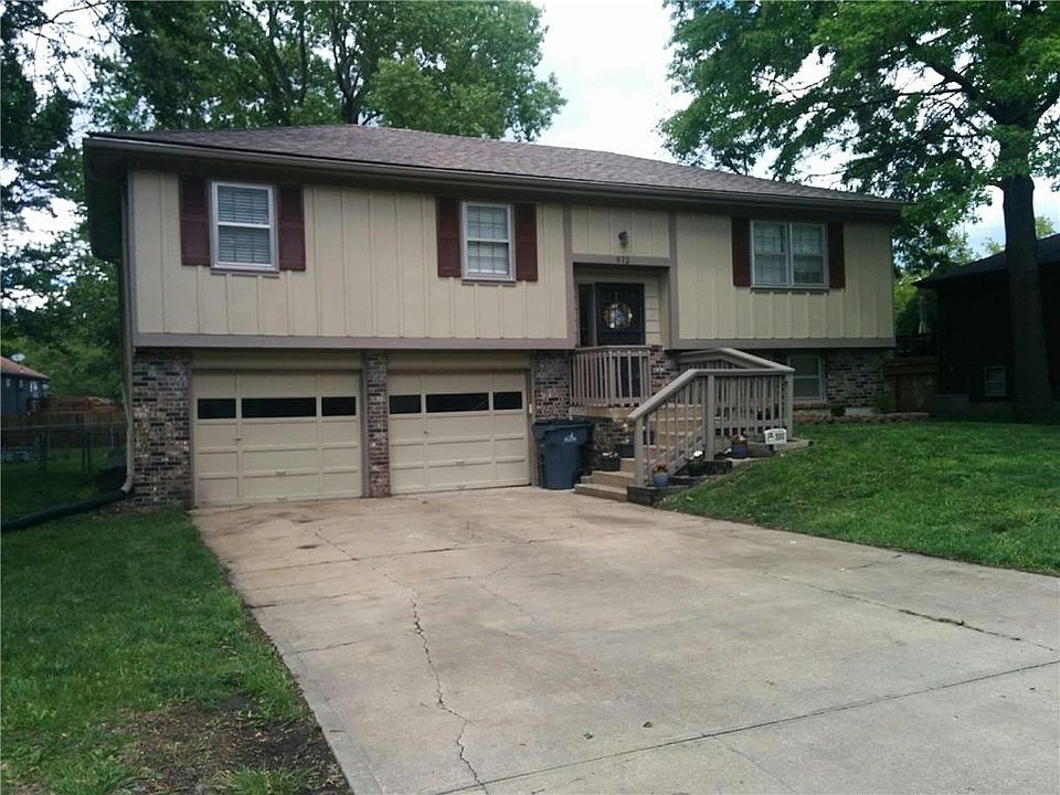 1st image of 912 W Woodside Dr