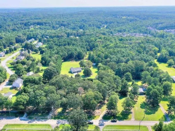 1042 Harbins Rd, Dacula, GA 30019