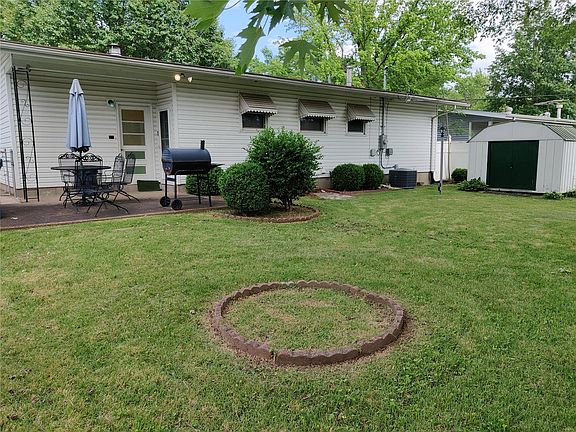 2nd image of 145 Coteau Ln