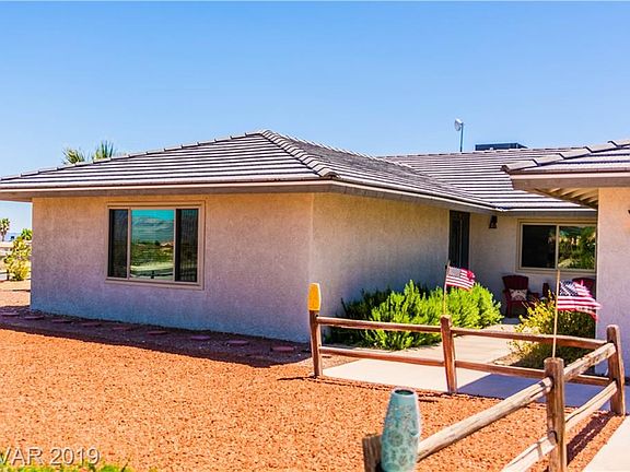 3rd image of 6025 N Grand Canyon Dr