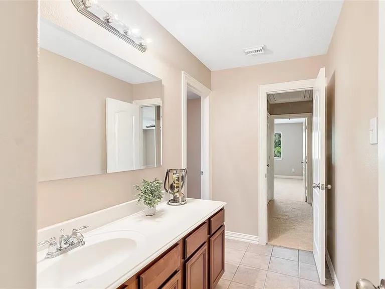 13019 Chandler Chase Ct — Photo 30