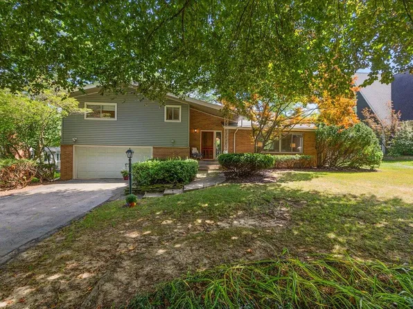 2511 Londonderry Rd, Ann Arbor, MI 48104