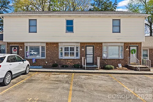 1933 Ebenezer Rd Photo 1