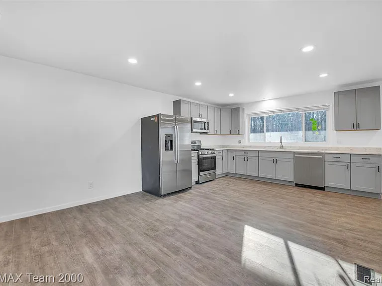 48905 Nine Mile Rd — Photo 13