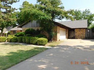 4616 NW Meadowbrook Dr, Lawton, OK 73505