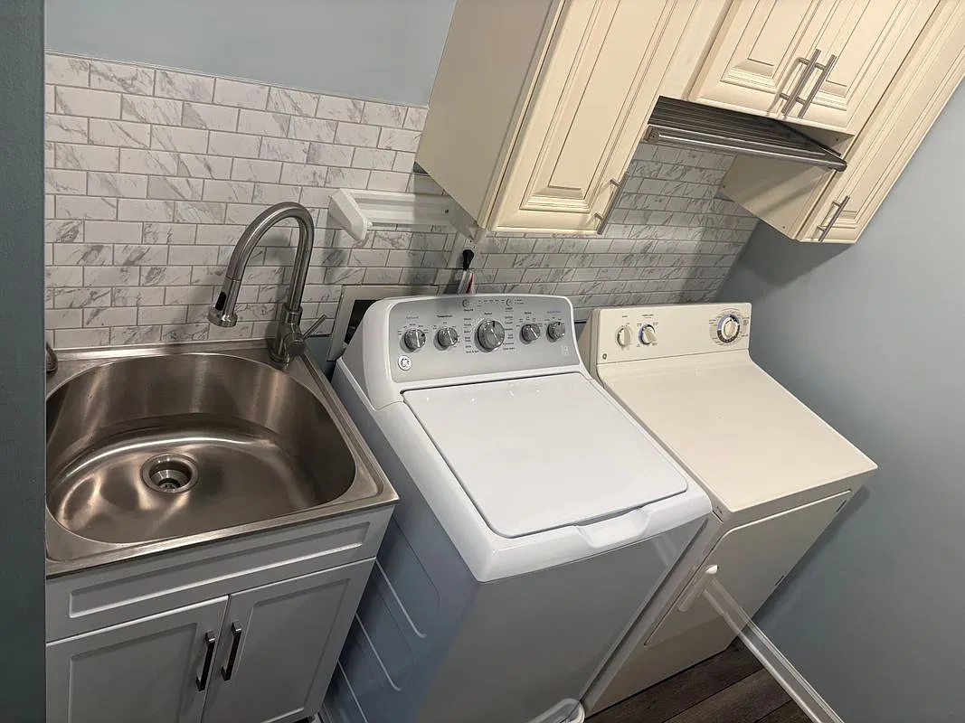 2 bed, 2.0 bath, 1338 sqft, $2,050 — Photo 4