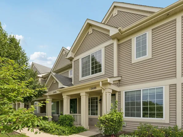 12688 W Wakefield Dr, Beach Park, IL 60083