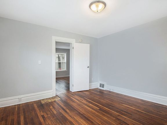 4th image of 348 Quimby St NE #1