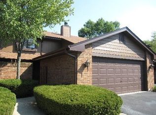 144 White Birch Ln, Westmont, IL