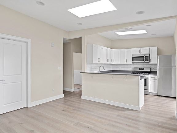3rd image of 170 I St #3