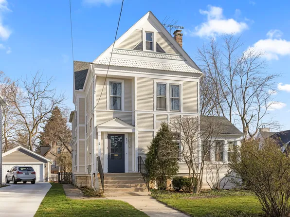 317 W Lincoln Ave, Wheaton, IL 60187