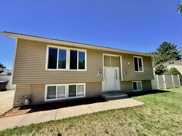 1247 N 700 W, Clinton, UT 84015