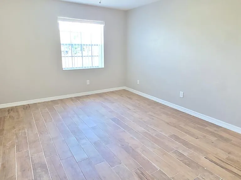 816 Brimfield Ct — Photo 22