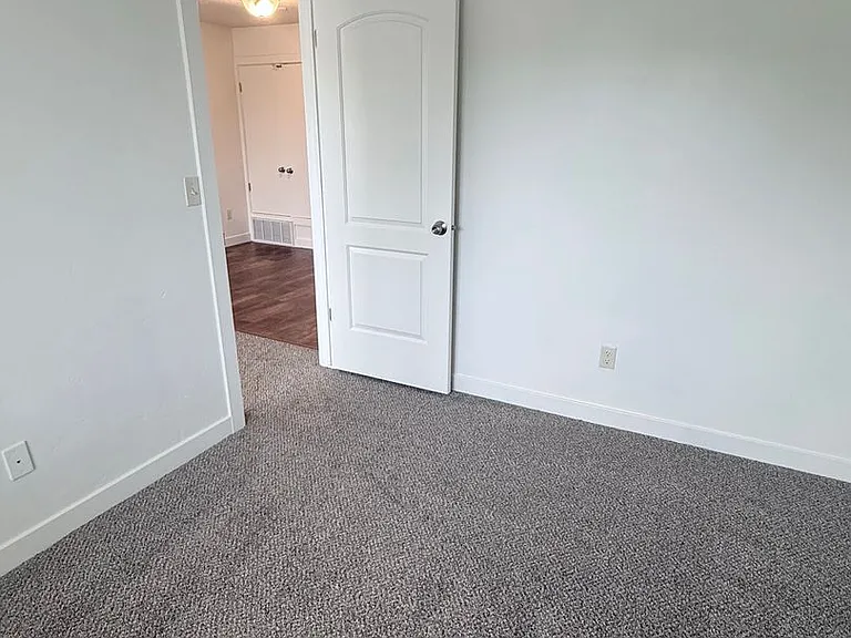 Carson Corner — Photo 11
