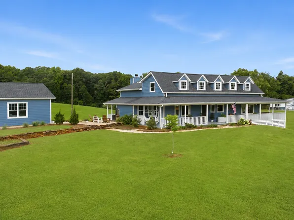 828 Garner Rd, Cornelia, GA 30531