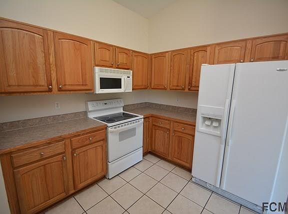 5th image of 95 Radcliffe Dr
