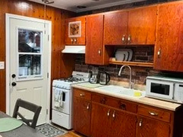 384 State Highway 138, Crestline, CA 92325
