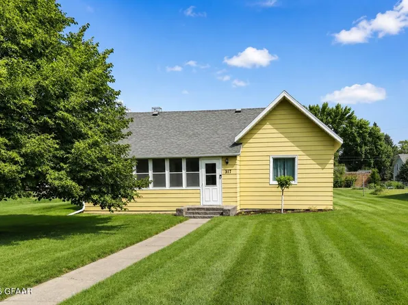 317 2nd St, Thompson, ND 58278