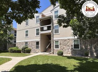 5443 W 76th Ave APT 401, Arvada, CO 80003