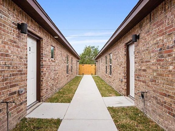 3rd image of 3608 Paola St