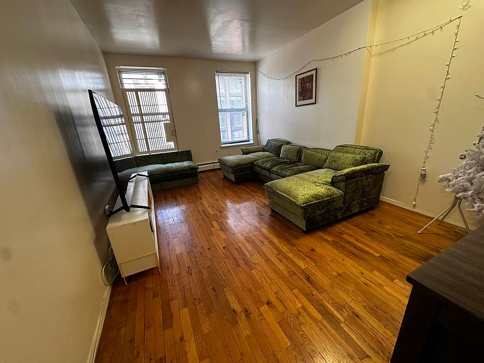 1st image of 116 W 117th St Penthouse 11