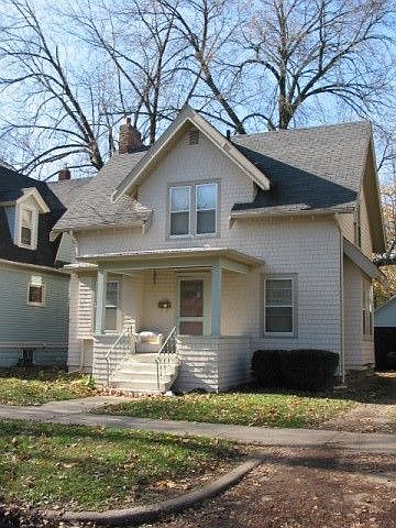 1110 White St